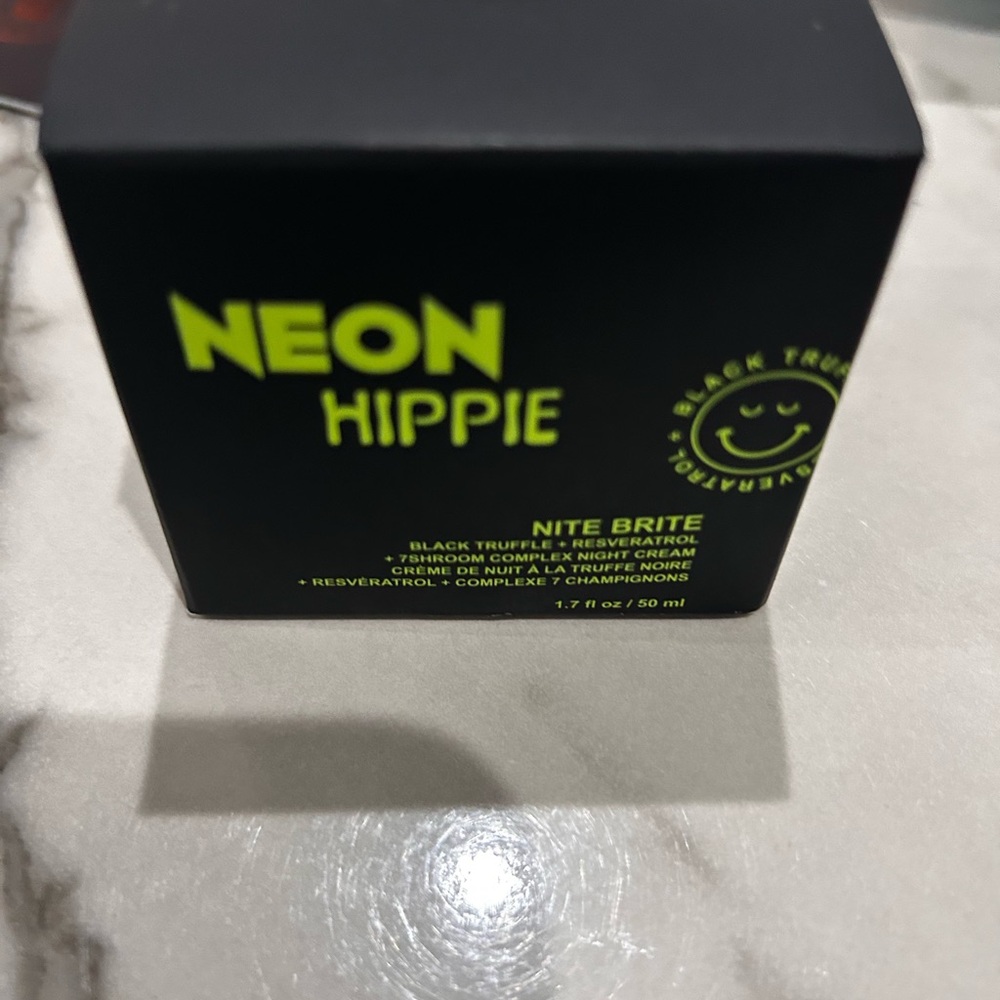 Neon Hippie Overnight Rich cream for renew skin